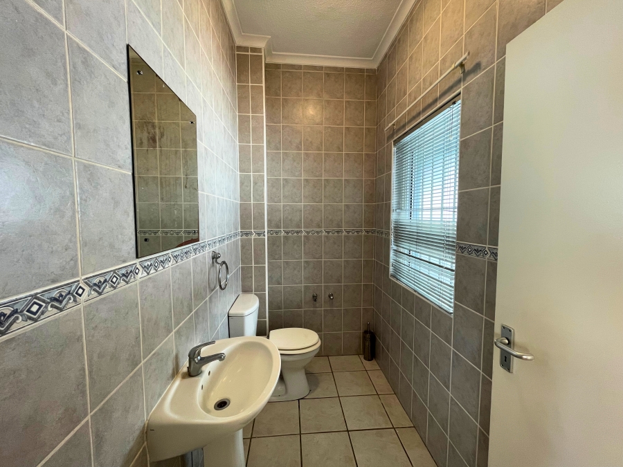 To Let 2 Bedroom Property for Rent in Rosendal Western Cape